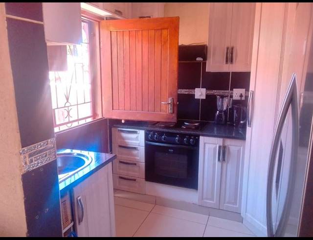 3 BEDROOM HOUSE FOR SALE IN TLHABANE WEST